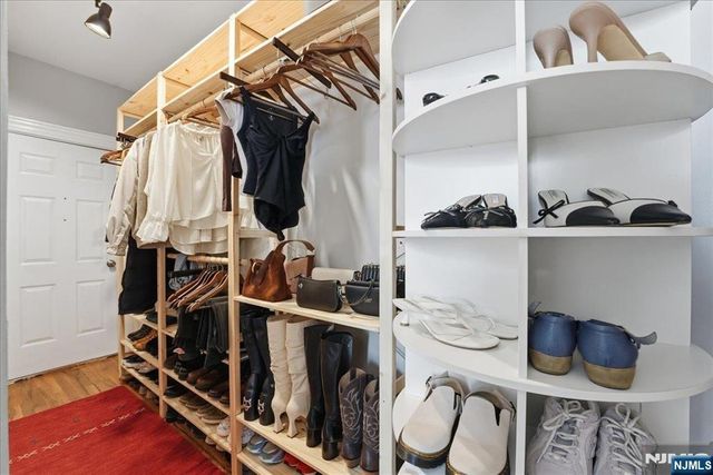 21 Myrtle Avenue, Jersey City, NJ 07305