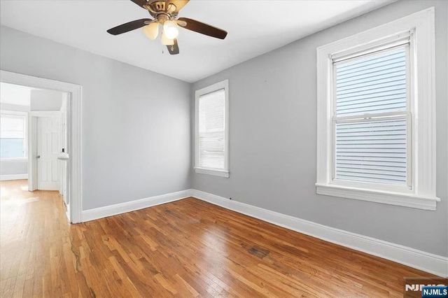 21 Myrtle Avenue, Jersey City, NJ 07305