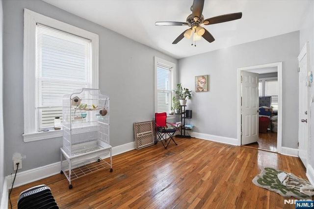 21 Myrtle Avenue, Jersey City, NJ 07305