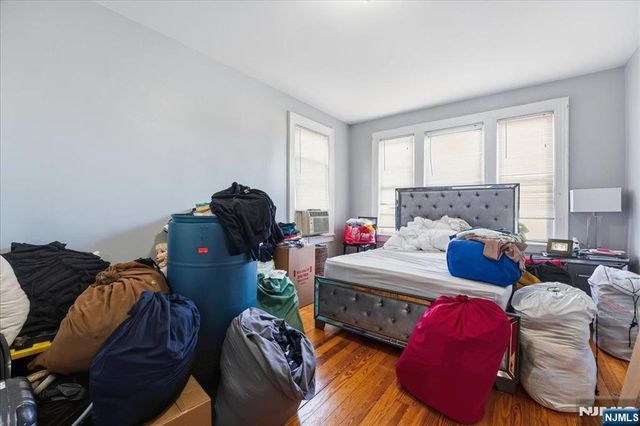 21 Myrtle Avenue, Jersey City, NJ 07305