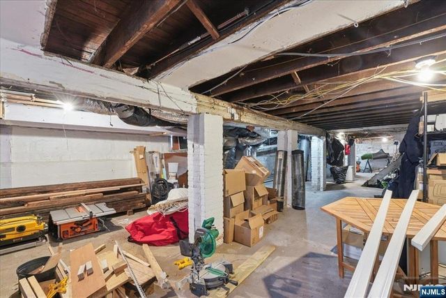 21 Myrtle Avenue, Jersey City, NJ 07305