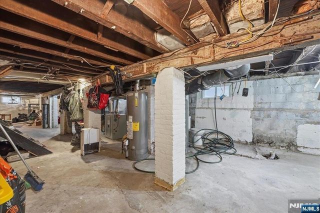 21 Myrtle Avenue, Jersey City, NJ 07305