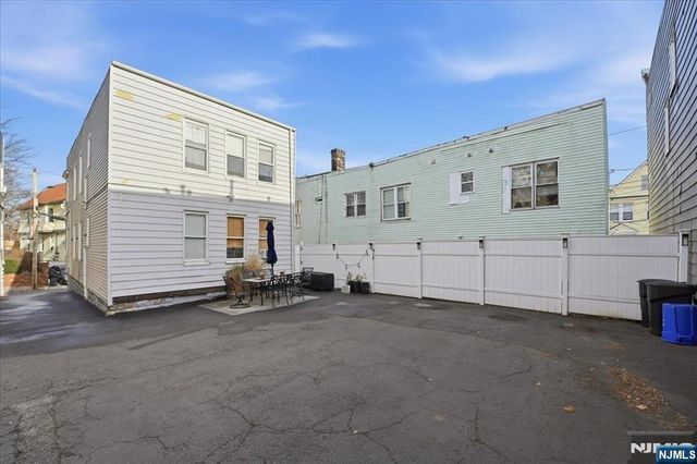 21 Myrtle Avenue, Jersey City, NJ 07305