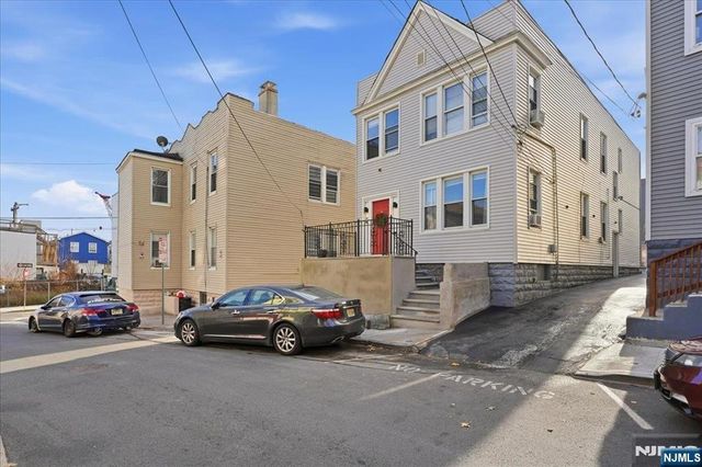 21 Myrtle Avenue, Jersey City, NJ 07305