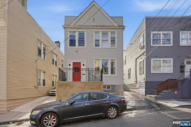 21 Myrtle Avenue, Jersey City, NJ 07305