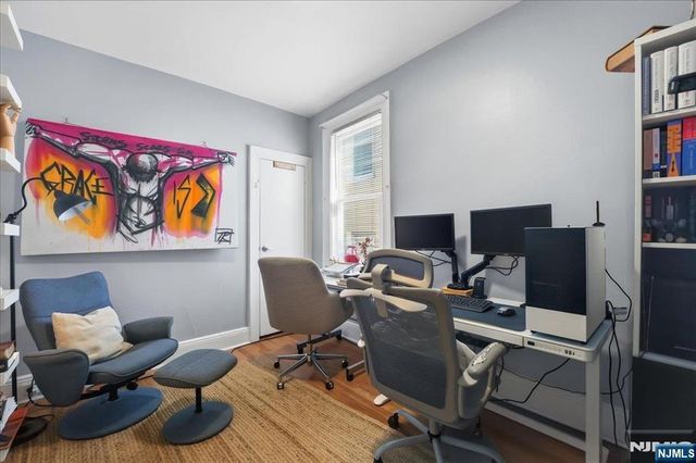 21 Myrtle Avenue, Jersey City, NJ 07305