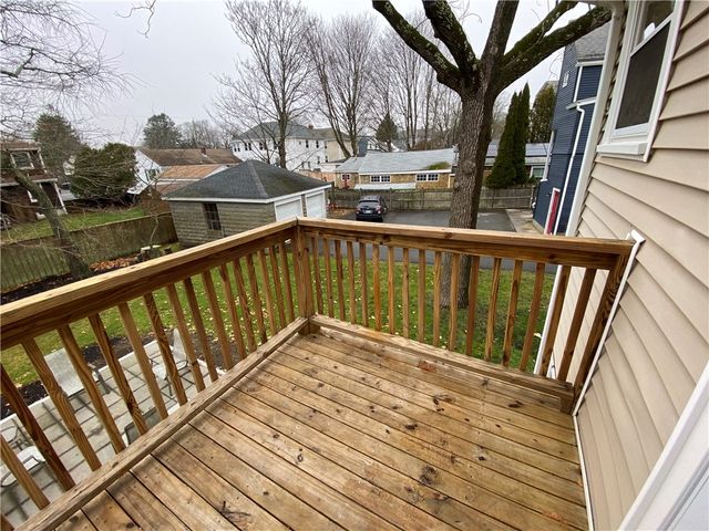 8 Caswell Avenue D, Newport, RI 02840