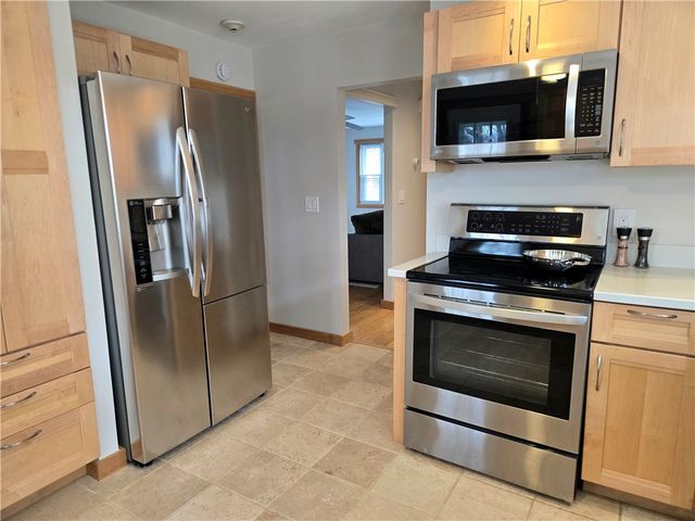 8 Caswell Avenue D, Newport, RI 02840