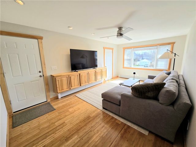 8 Caswell Avenue D, Newport, RI 02840