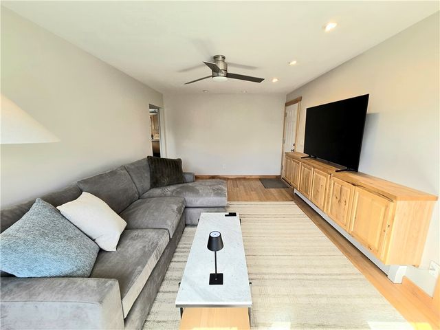 8 Caswell Avenue D, Newport, RI 02840