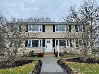 8 Caswell Avenue D, Newport, RI 02840