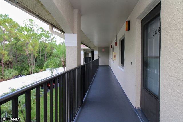 5767 Deauville CIR D304, Naples, FL 34112