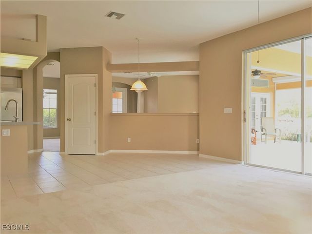 1820 SW 29th TER, Cape Coral, FL 33914