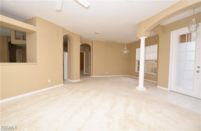 1820 SW 29th TER, Cape Coral, FL 33914