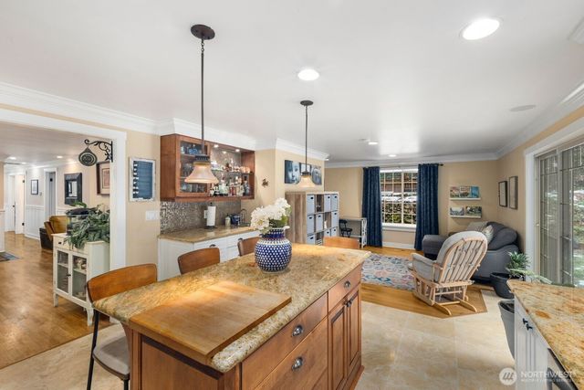 22828 Upper Dorre Don Way SE, Maple Valley, WA 98038