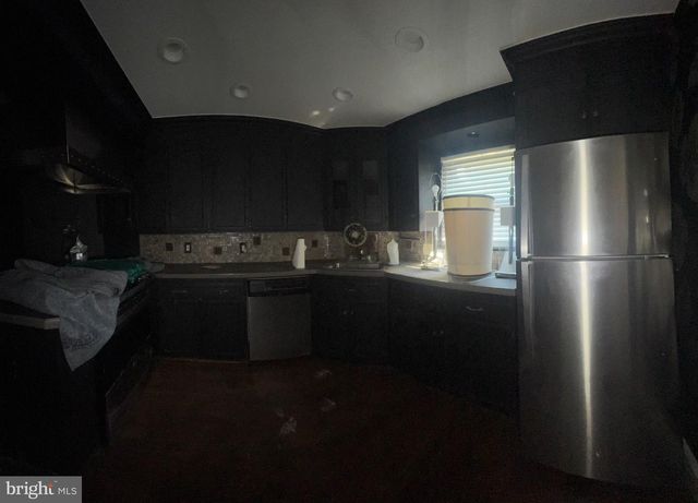 182 BRUNSWICK AVE, Trenton, NJ 08618