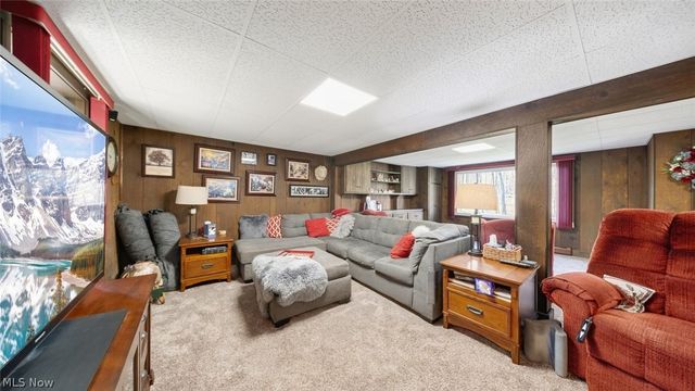 9690 Kinsman Road, Novelty, OH 44072
