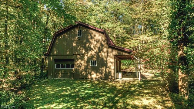 9690 Kinsman Road, Novelty, OH 44072