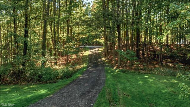 9690 Kinsman Road, Novelty, OH 44072