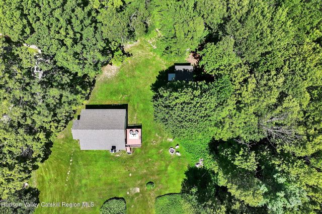 49 Caston Road, Greenfield Park, NY 12435
