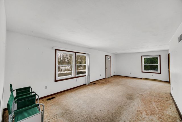 7434 11a Road, Plymouth, IN 46563