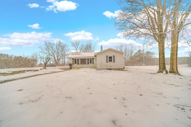 7434 11a Road, Plymouth, IN 46563