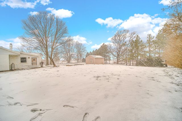 7434 11a Road, Plymouth, IN 46563