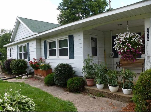 7434 11a Road, Plymouth, IN 46563