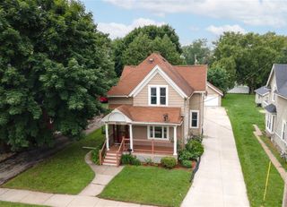 1325 N ONEIDA STREET, Appleton, WI 54911