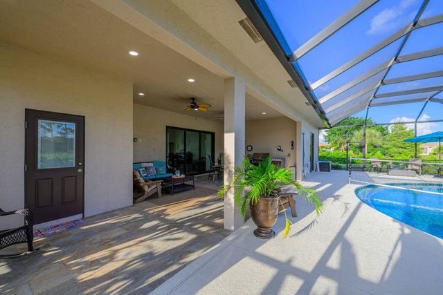 1155 SW Bent Pine Cove, Port St Lucie, FL 34986