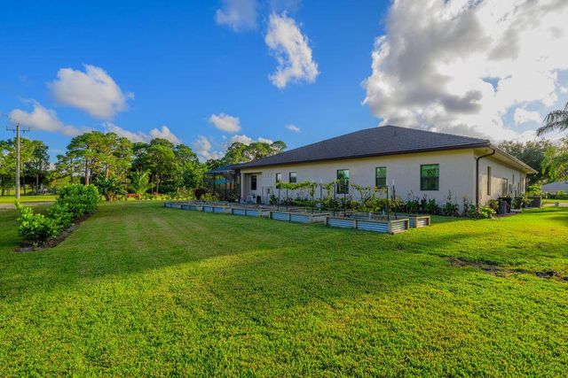 1155 SW Bent Pine Cove, Port St Lucie, FL 34986