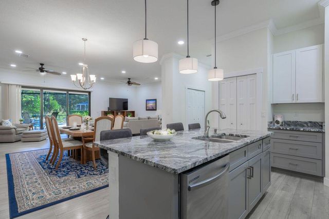 1155 SW Bent Pine Cove, Port St Lucie, FL 34986