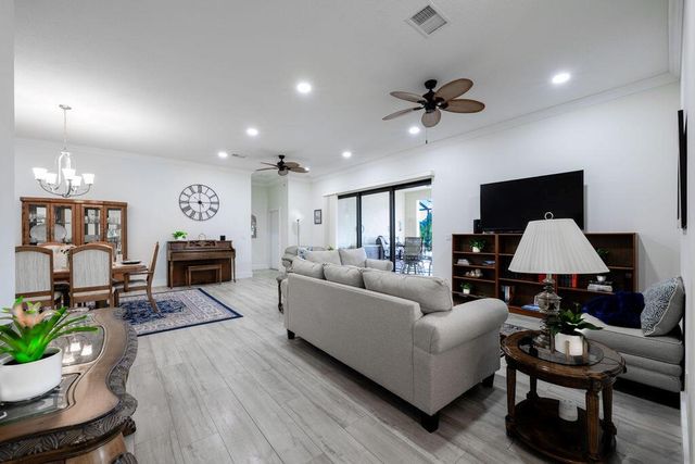 1155 SW Bent Pine Cove, Port St Lucie, FL 34986