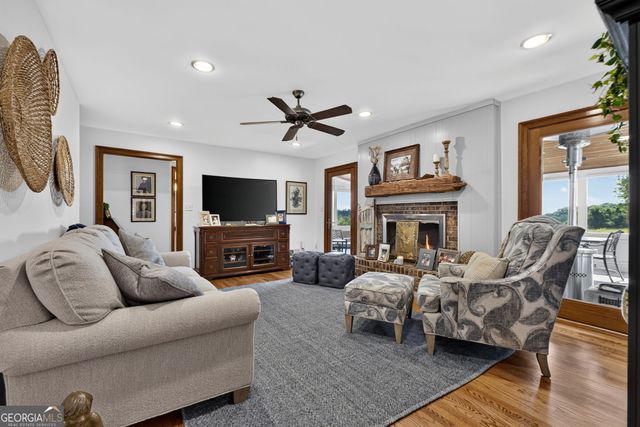 3018 East Lake Road, Mcdonough, GA 30252