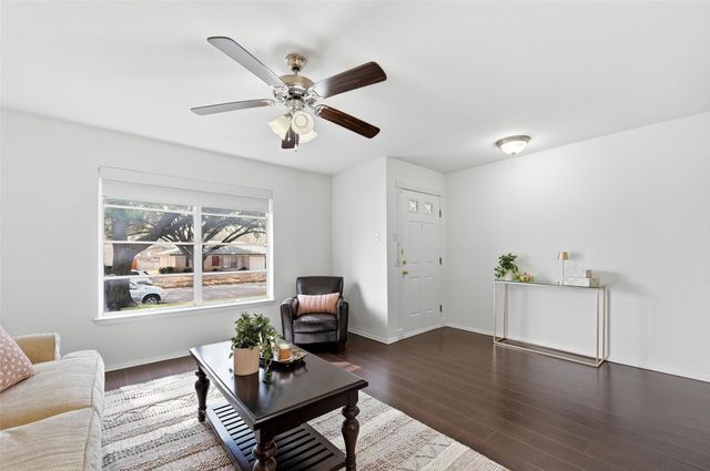 528 Melrose Drive, Richardson, TX 75080