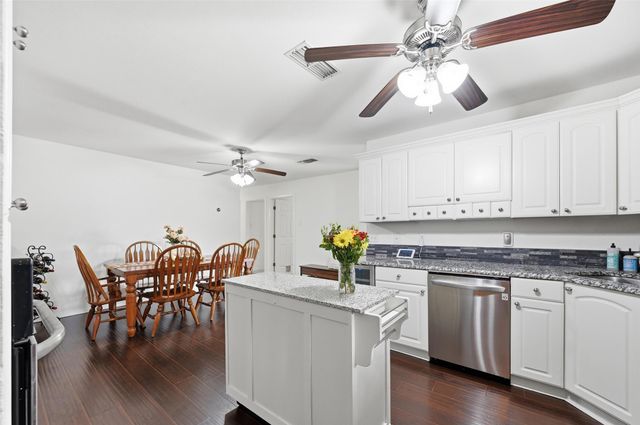 528 Melrose Drive, Richardson, TX 75080