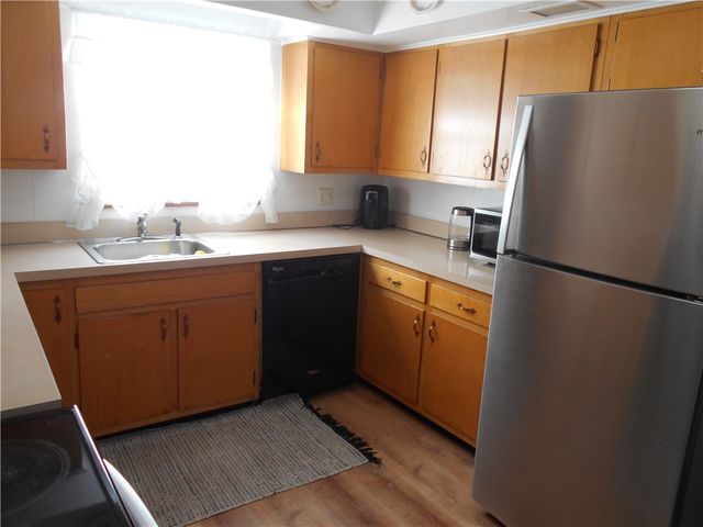 408 Center St, Vanderbilt, PA 15486