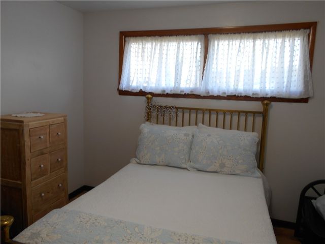 408 Center St, Vanderbilt, PA 15486