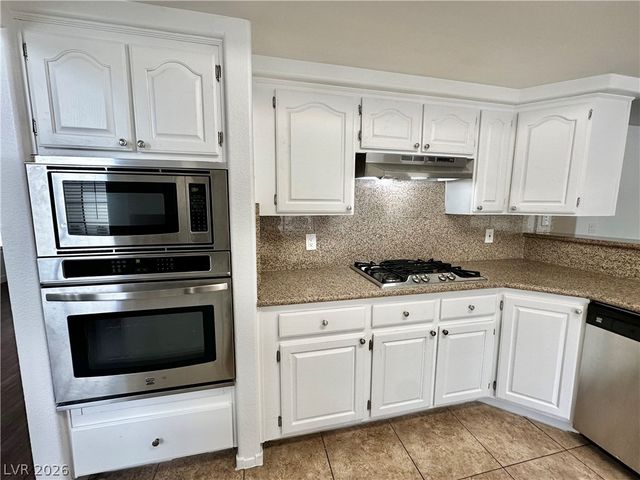 2113 Rico Peak Court, Las Vegas, NV 89128