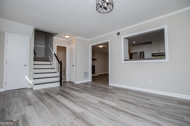 541 N White Street 11, Carrollton, GA 30117