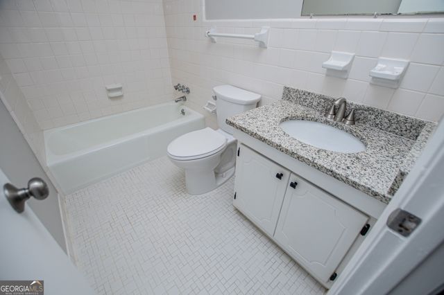 541 N White Street 11, Carrollton, GA 30117