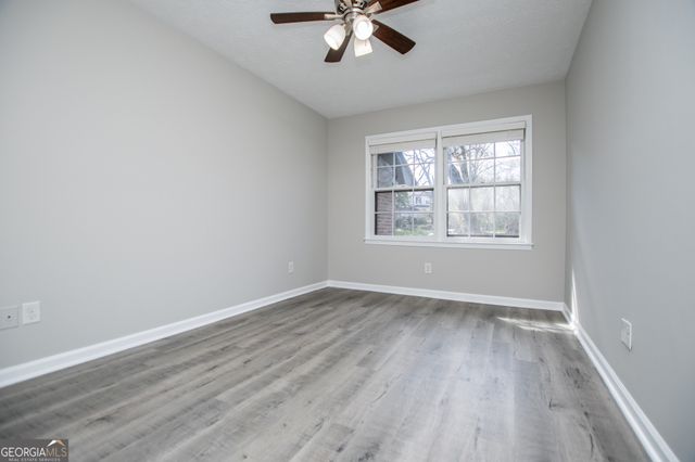 541 N White Street 11, Carrollton, GA 30117