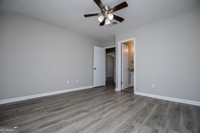 541 N White Street 11, Carrollton, GA 30117