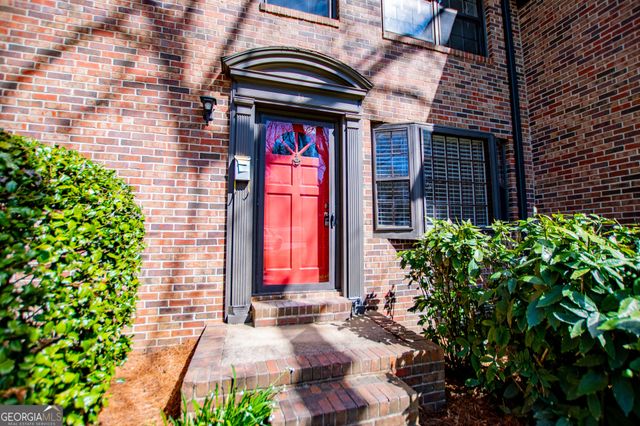 541 N White Street 11, Carrollton, GA 30117