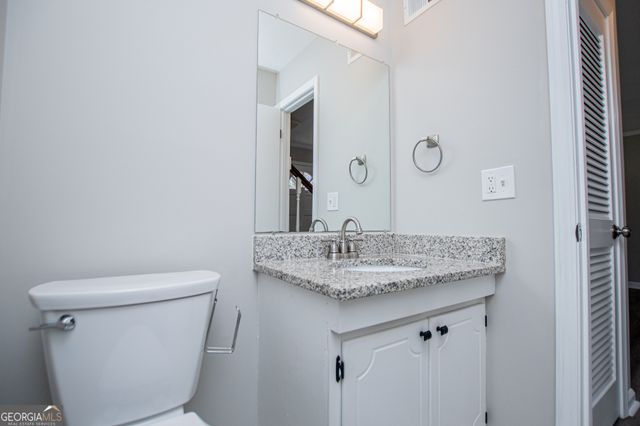 541 N White Street 11, Carrollton, GA 30117