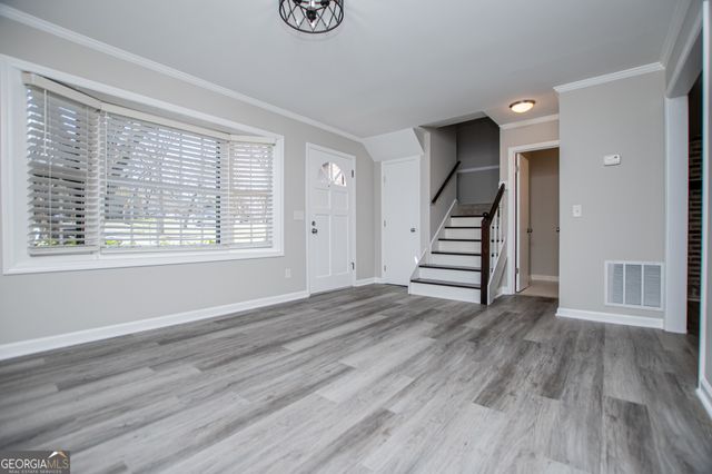 541 N White Street 11, Carrollton, GA 30117