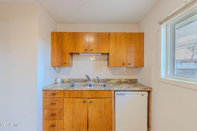 5840 BOBWHITE Avenue, El Paso, TX 79924