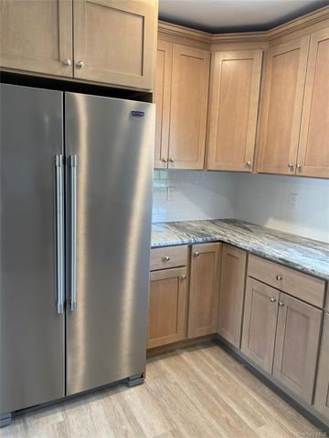 120 E CENTRAL Avenue A-3, Pearl River, NY 10965