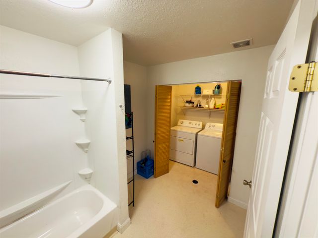 5724 N NEVADA St, Spokane, WA 99208