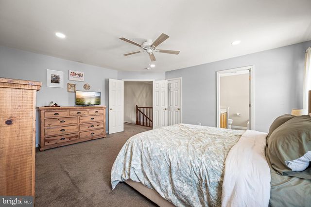 142 PENNS MANOR DR, Kennett Square, PA 19348